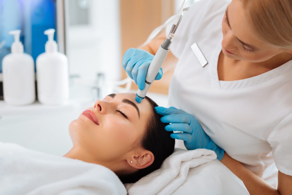 What Is The Hydrafacial Treatment And Why Is It So Popular